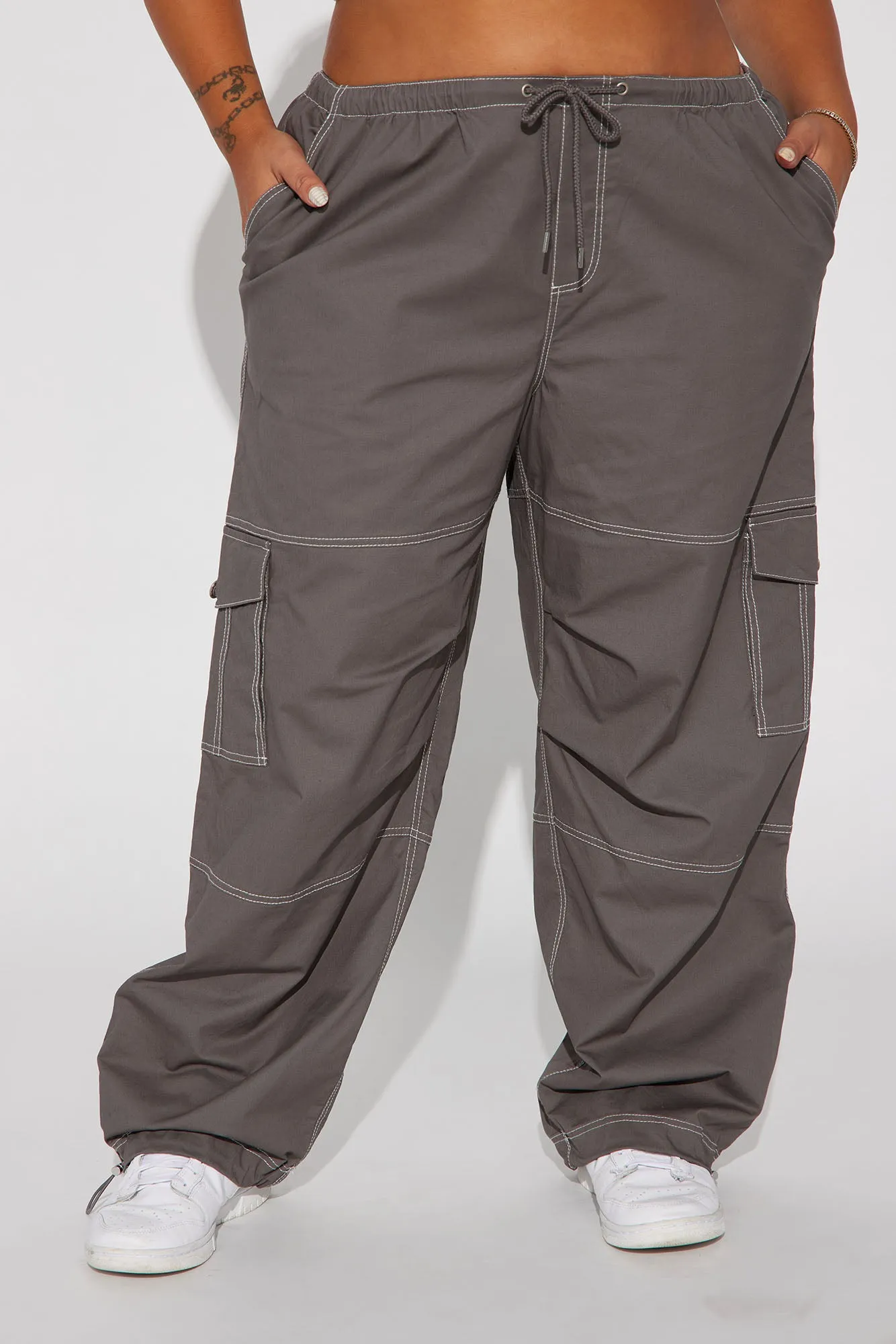 Back Outside Contrast Stitch Parachute Pant - Charcoal